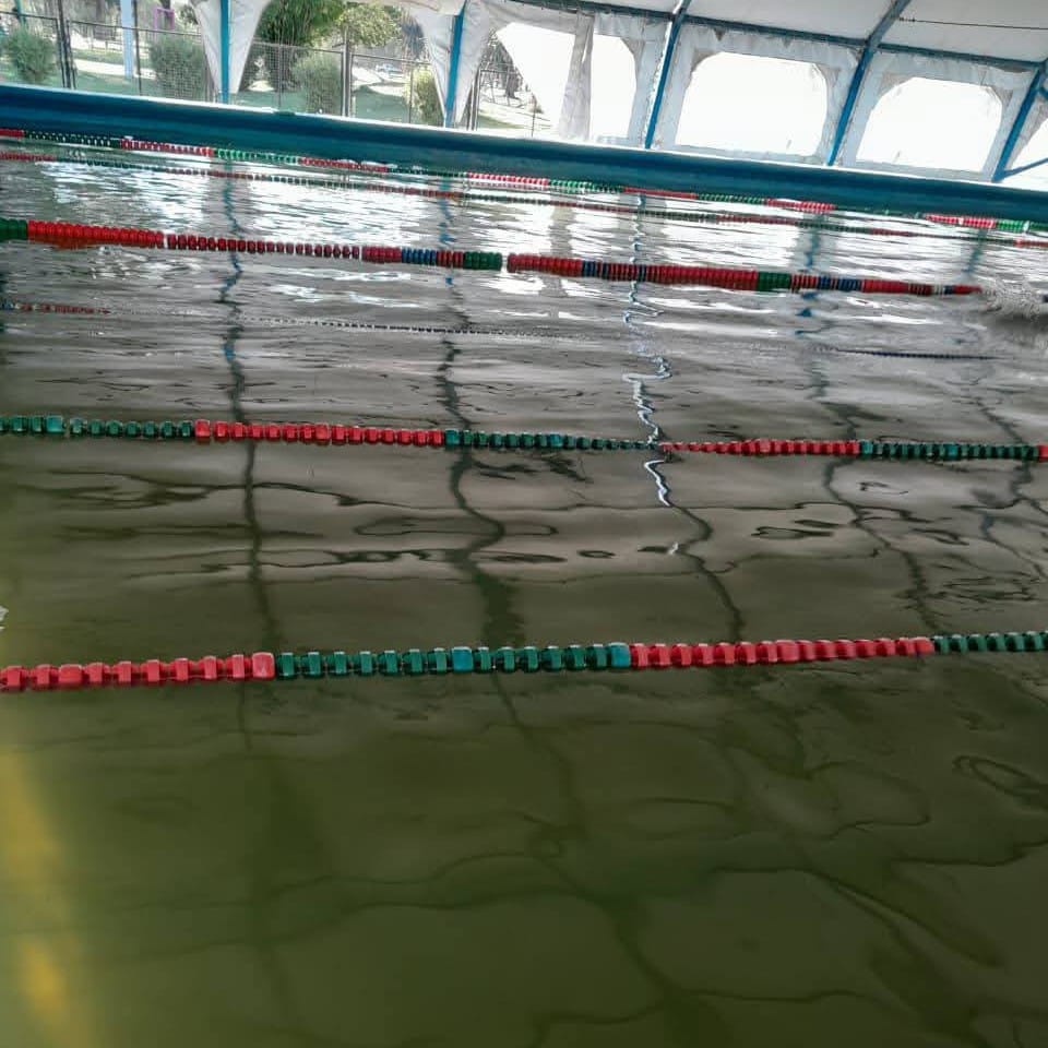 Aclaran la situación sobre el color del agua en la pileta municipal